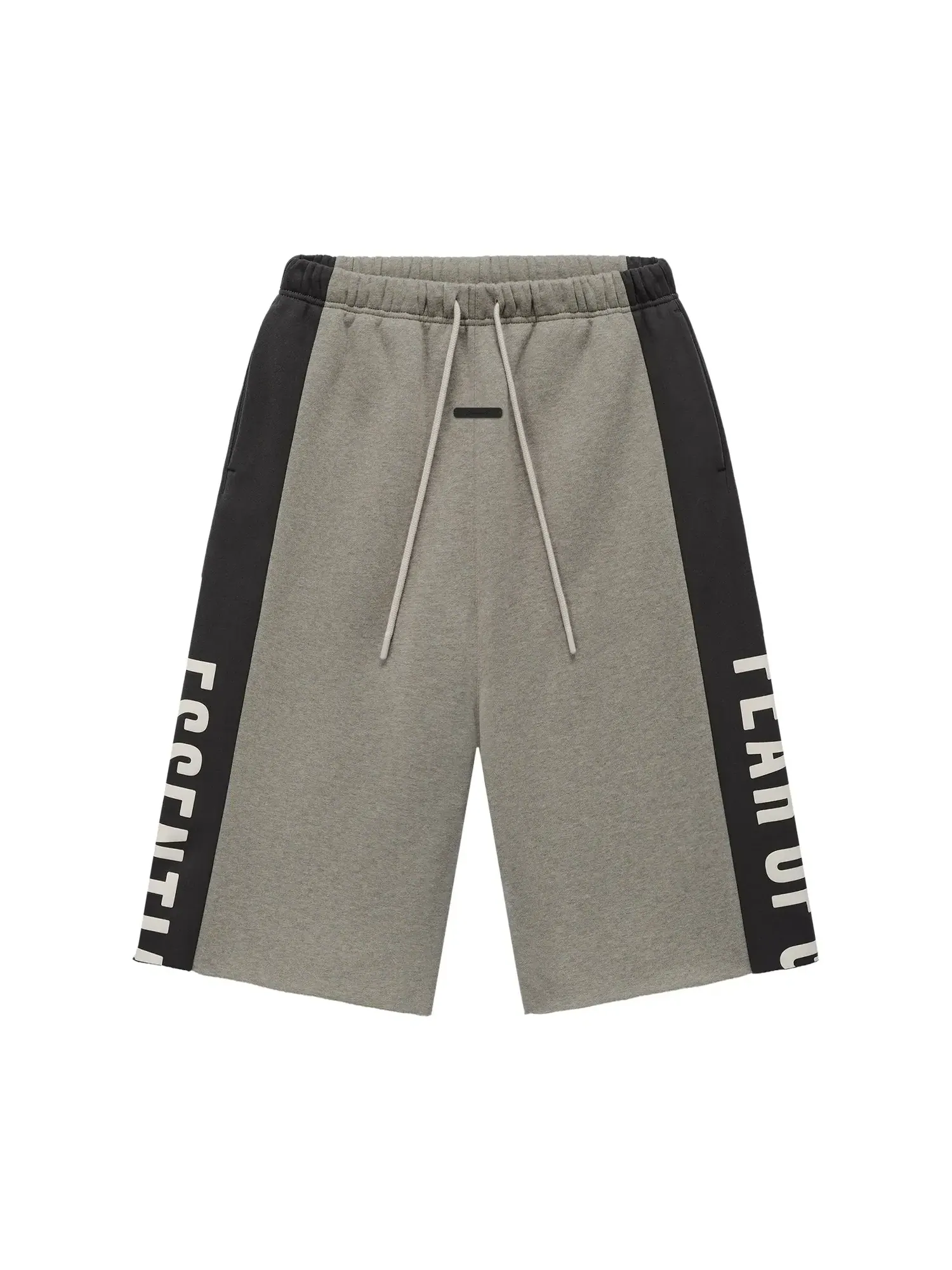 Спортивные штаны Fear of God Essentials Panelled Raw Cut Off Sweatpant — изображение 1 из 2, серый