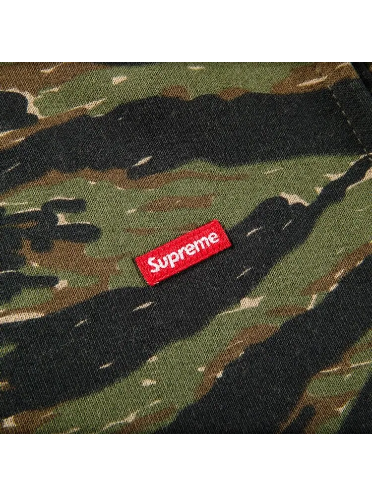 Спортивные брюки Supreme Small Box Sweatpant 'Tigerstripe Camo' — изображение 3 из 3, мульти