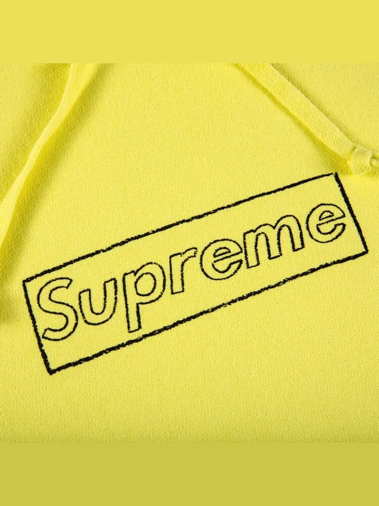 Толстовка Supreme x KAWS Chalk Logo Hooded Sweatshirt 'Light Lemon' — изображение 2 из 2, желтый