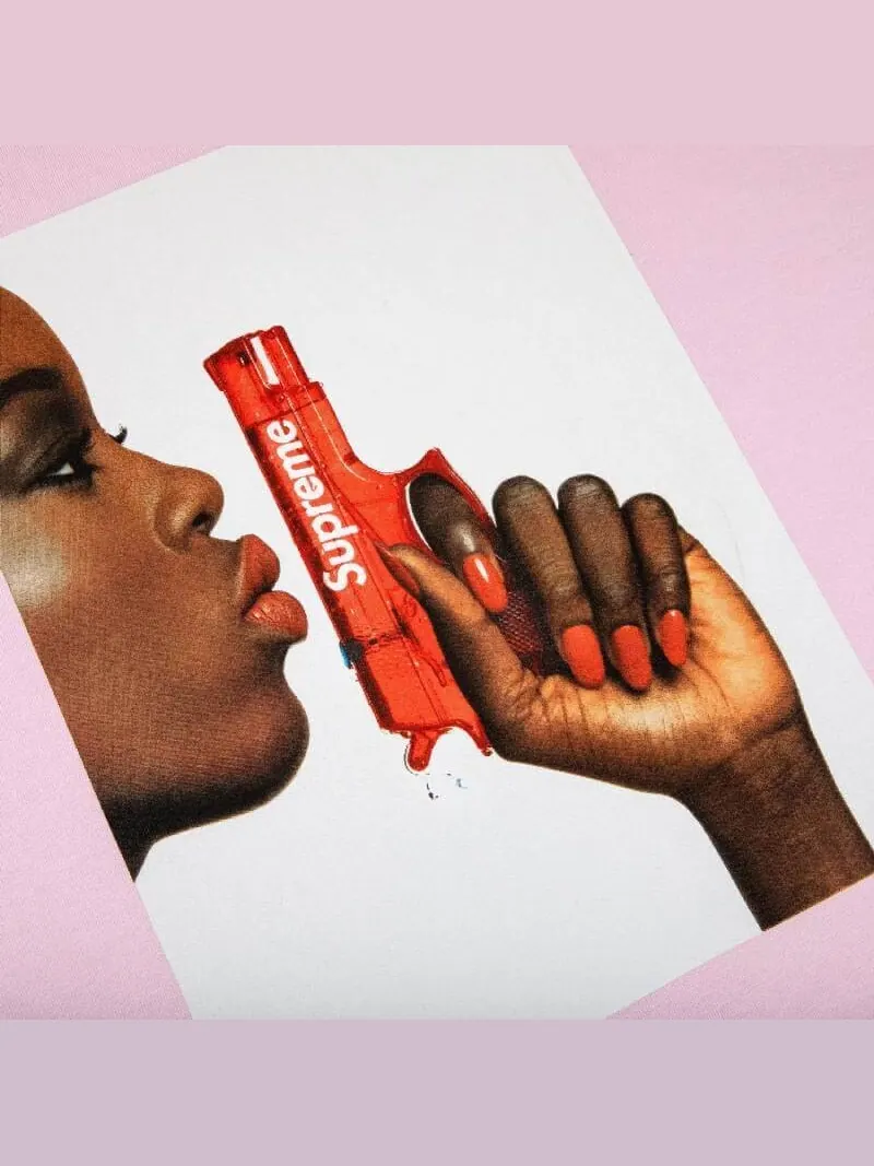 Футболка Supreme Water Pistol — изображение 2 из 2, розовый