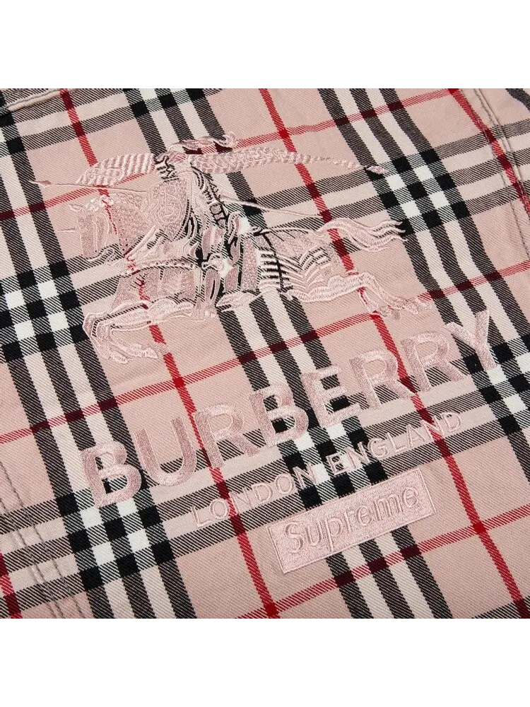 Куртка Supreme x Burberry Denim Trucker Jacket 'Pink' — изображение 3 из 3, розовый