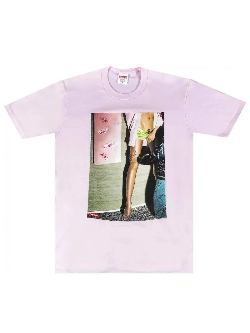 Футболка Supreme Model Tee — изображение 1 из 2, розовый
