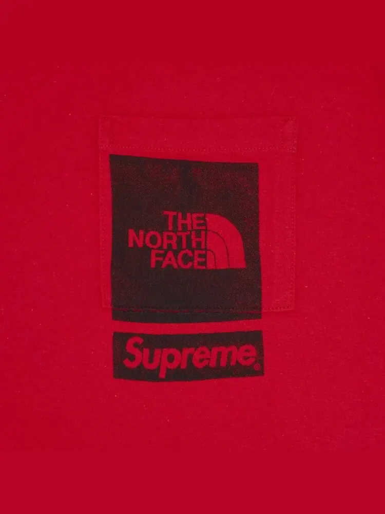 Футболка Supreme x The North Face Printed Pocket Tee 'Red' — изображение 2 из 2, красный