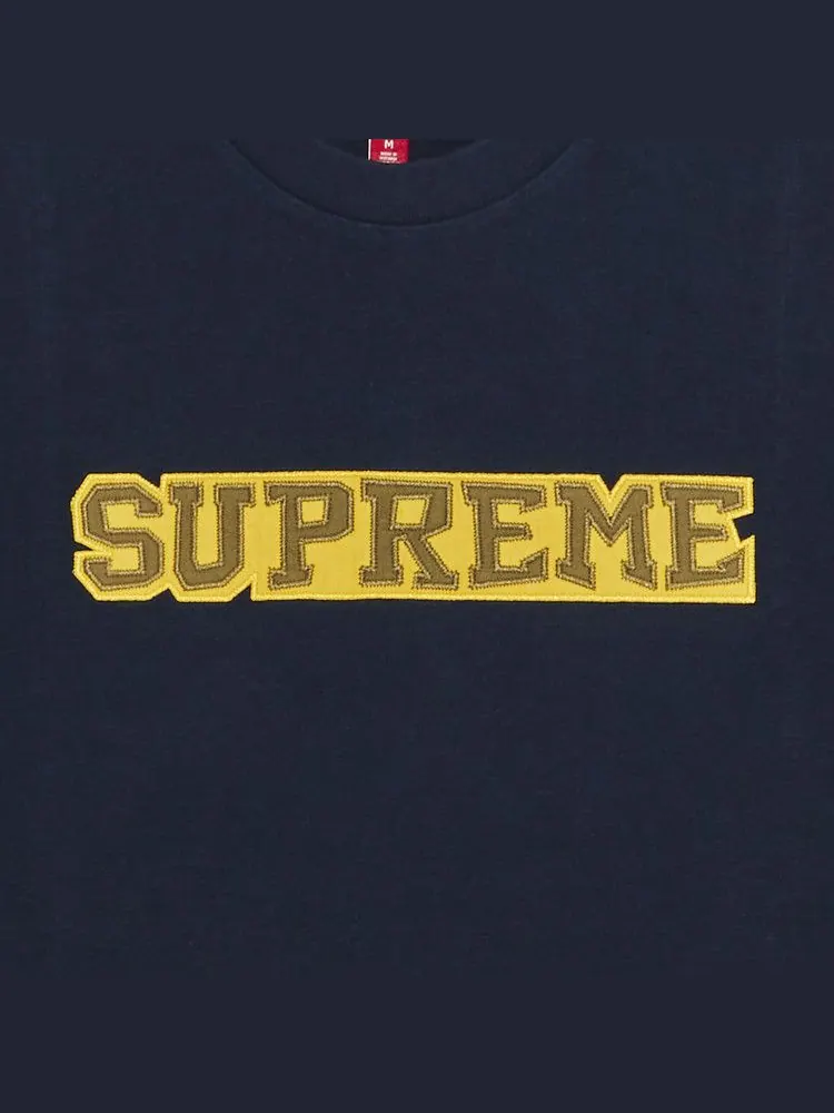 Топ Supreme Satin Appliqué Short-Sleeve Top — изображение 2 из 2, темно-синий