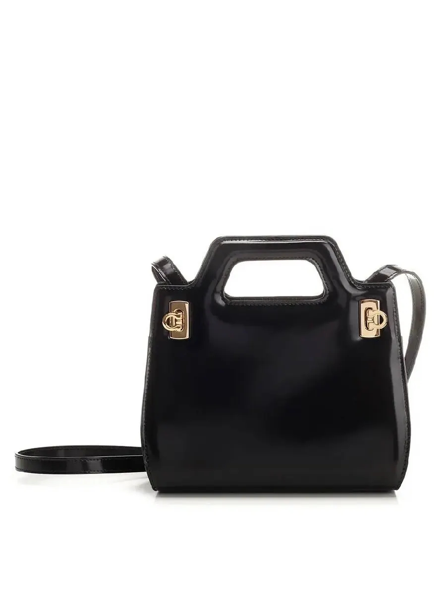 Женская черная мини-сумка Ferragamo Wanda
