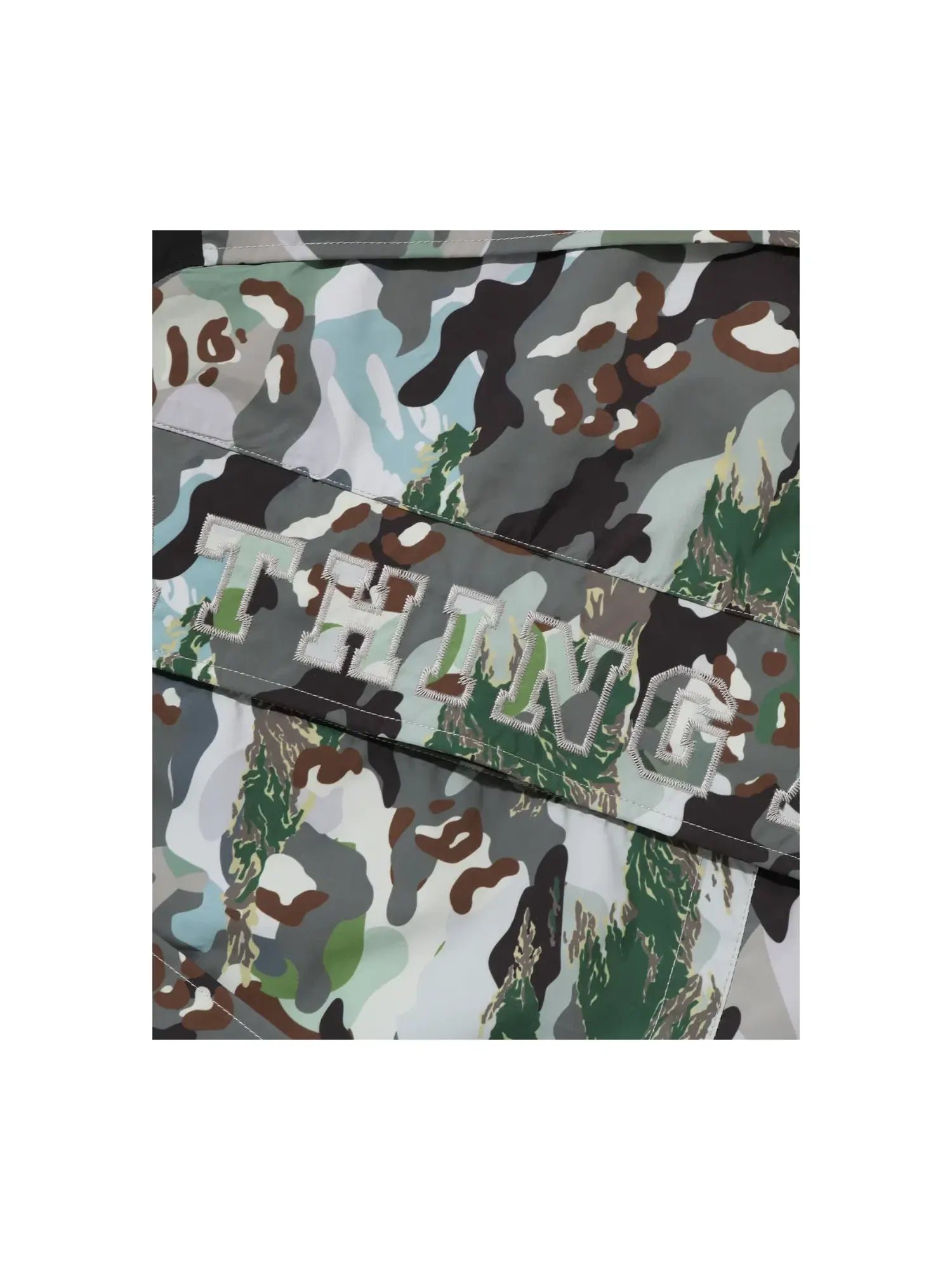 Мужская куртка с камуфляжным принтом A Bathing Ape Hybrid Camo Snowboard Jacket — изображение 4 из 4, зеленый