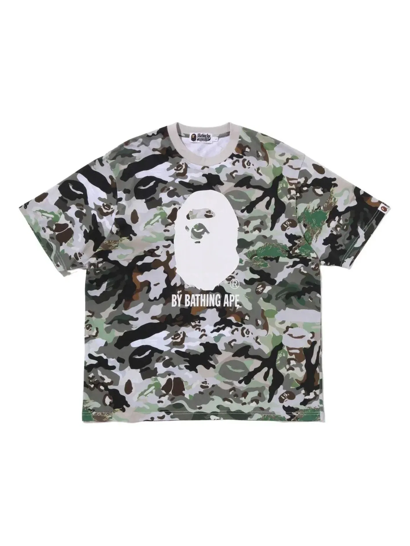 Мужская футболка с камуфляжным принтом A Bathing Ape Hybrid Camo Relaxed Fit T-Shirt — изображение 1 из 2, зеленый