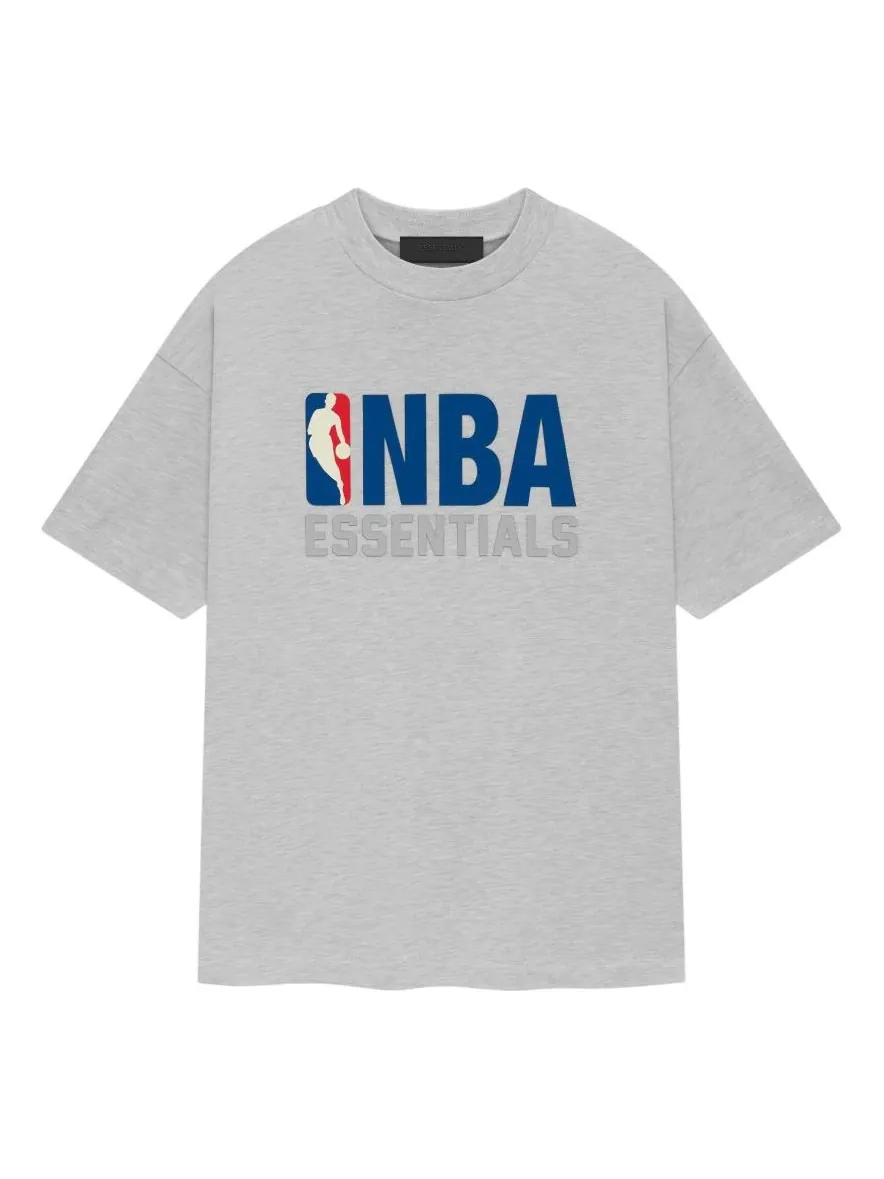 Футболка Fear of God Essentials x NBA T-Shirt 'Light Heather' — изображение 1 из 2, серый