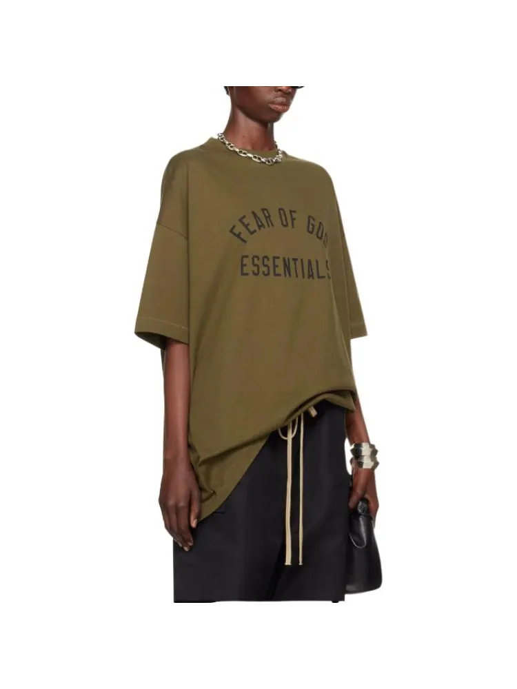 Футболка Fear of God Essentials Jersey Crewneck Tee 'Olive' — изображение 4 из 5, оливковый зеленый