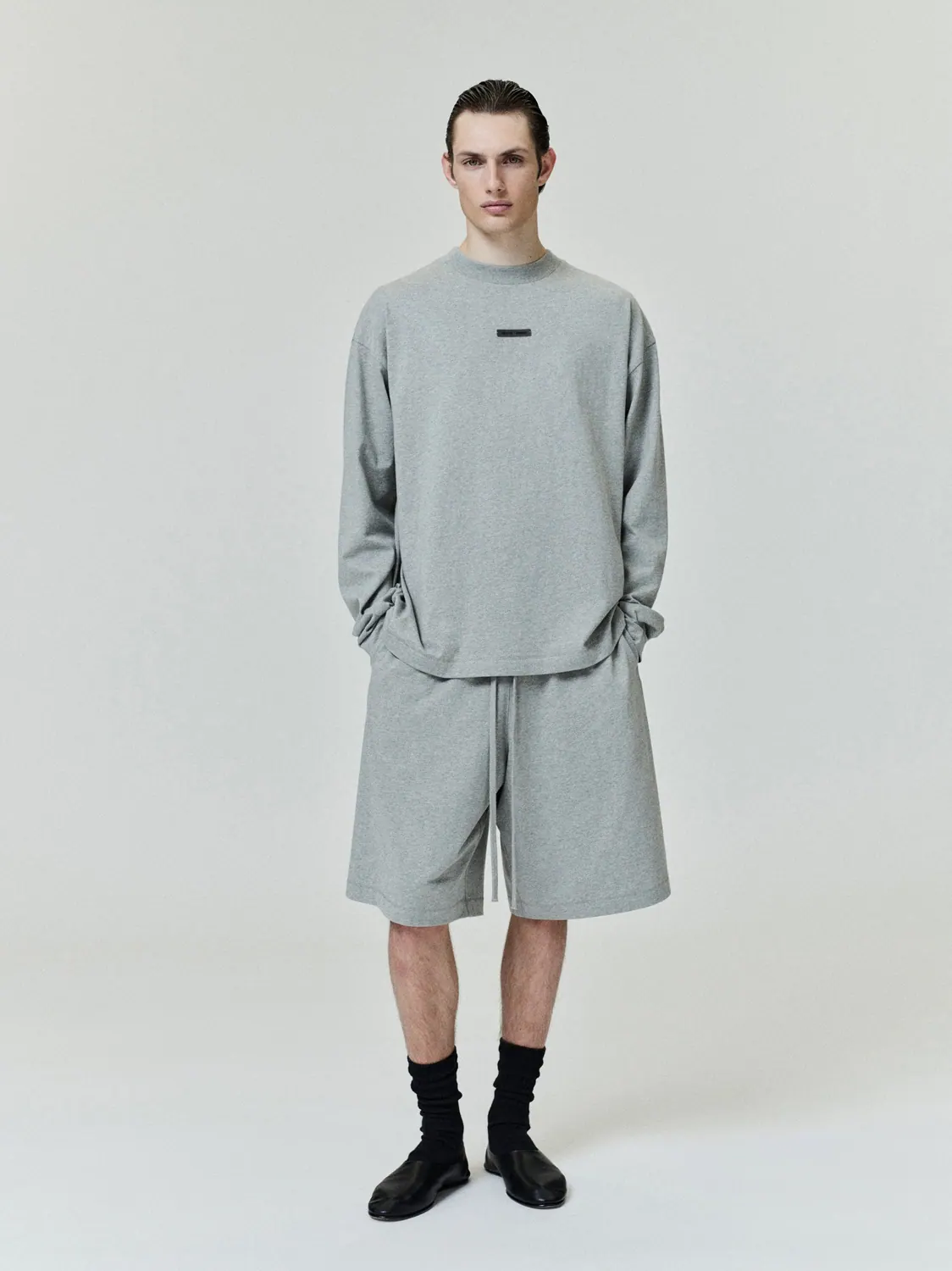 Лонгслив Fear of God Essentials Classic — изображение 3 из 6, зеленый