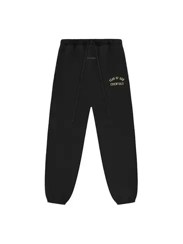 Спортивные брюки Fear of God Essentials Curved Logo Sweatpants 'Black' — изображение 1 из 1, черный