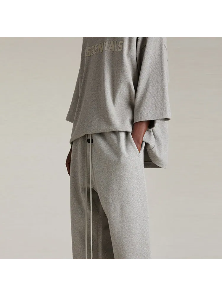 Спортивные брюки Fear of God Essentials Sweatpant 'Dark Heather Oatmeal' — изображение 5 из 6, серый