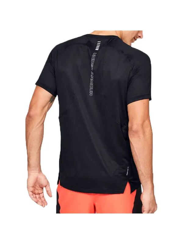 Футболка qualifier iso-chill running t-shirt 'black' Under Armour — изображение 2 из 3, черный