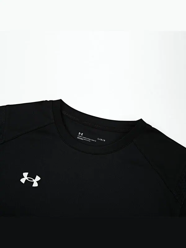 Футболка running t-shirt 'black' Under Armour — изображение 4 из 4, черный
