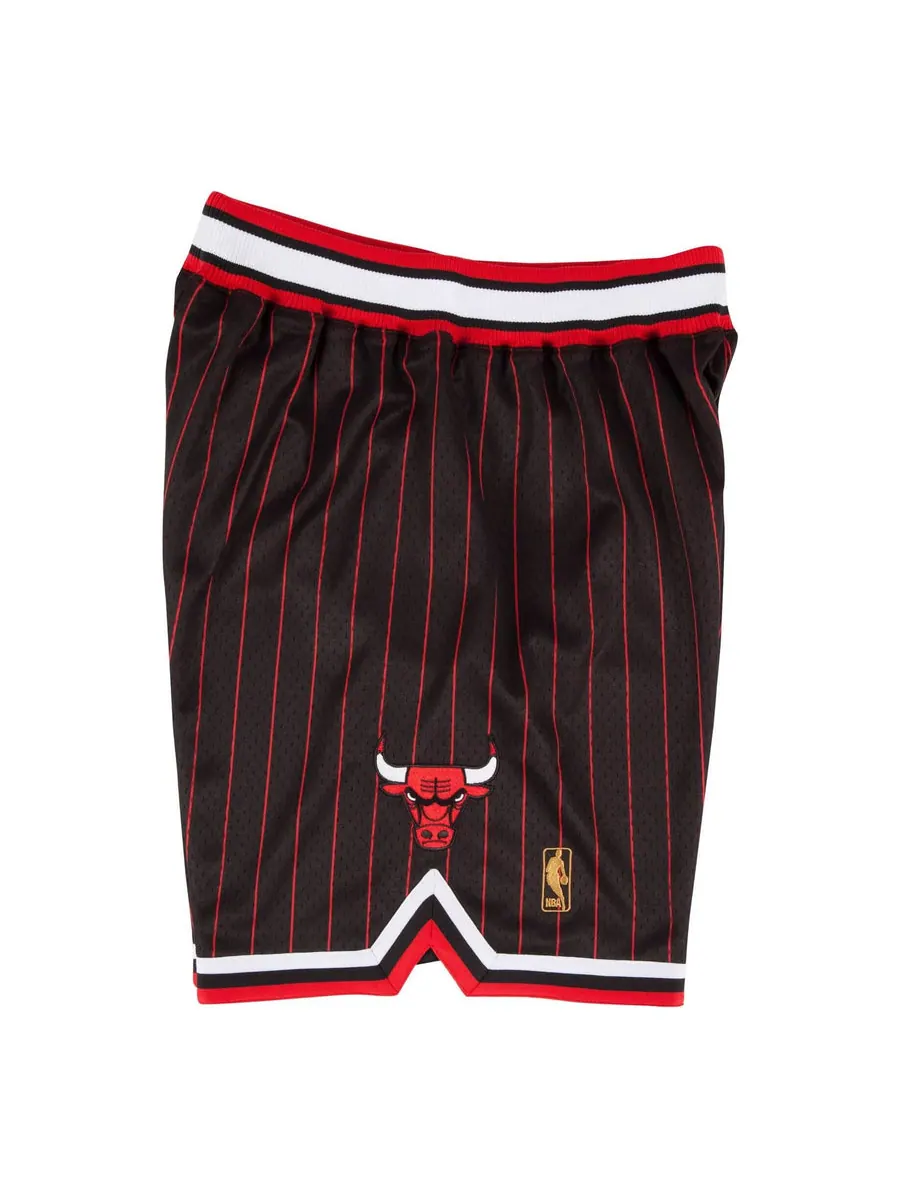 Спортивные шорты Mitchell & Ness Authentic 1996-97 Chicago Bulls Shorts 'Red Black' — изображение 2 из 2, черный