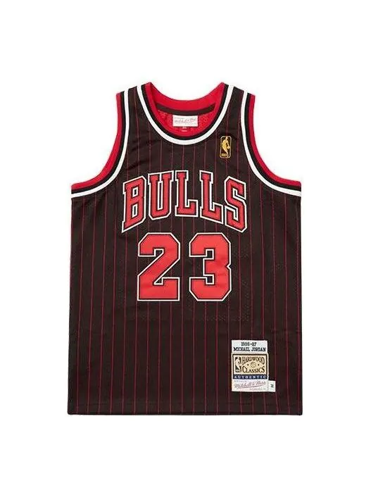 Джерси Mitchell & Ness x NBA Chicago Bulls 1996-97 Swingman Jersey 'Michael Jordan 23' — изображение 1 из 2, черный