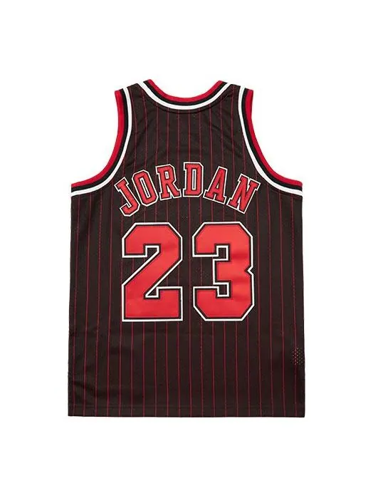 Джерси Mitchell & Ness x NBA Chicago Bulls 1996-97 Swingman Jersey 'Michael Jordan 23' — изображение 2 из 2, черный