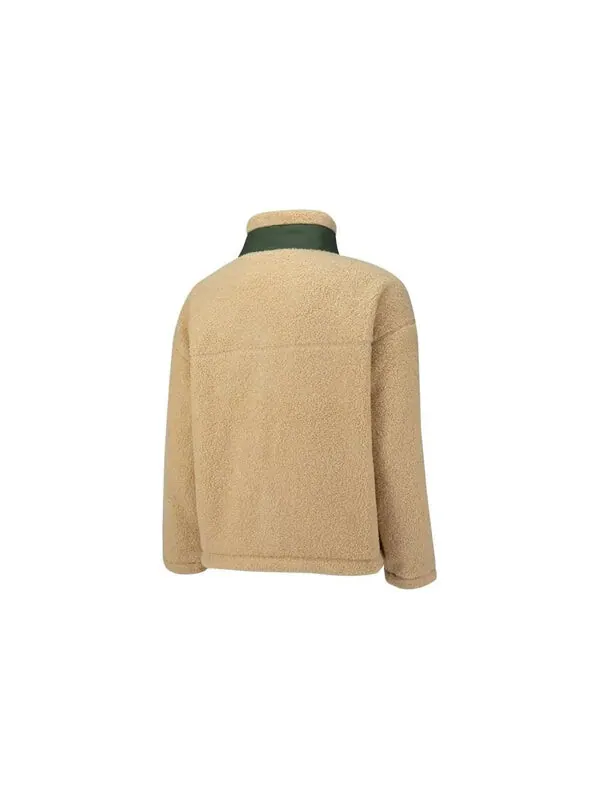 Куртка patch pocket sherpa jacket 'beige' Puma — изображение 2 из 3, бежевый/зеленый