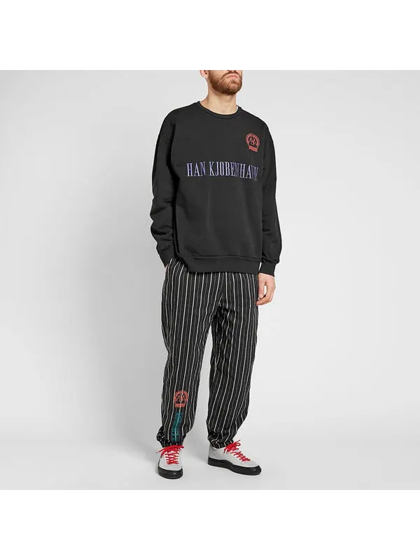 Свитер x han kjobenhavn crewneck sweatshirt 'black' Puma — изображение 4 из 4, черный/фиолетовый