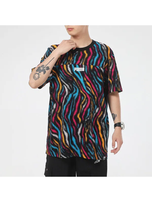 Футболка wild pack aop tee 'black' Puma — изображение 3 из 4, черный/синий/красный
