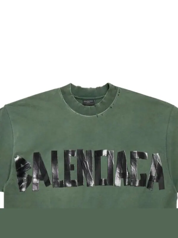 Футболка new tape type t-shirt medium fit 'dark green' Balenciaga — изображение 2 из 4, темный зеленый