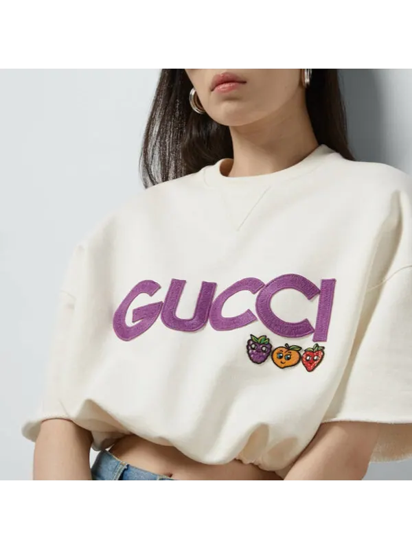 Свитер Gucci Cotton jersey sweatshirt with patch 'off white', с декоративной аппликацией — изображение 4 из 4, белый