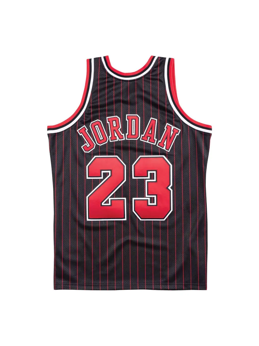 Джерси Mitchell & Ness x NBA Chicago Bulls 1996-97 Jerseys 'Michael Jordan 23' — изображение 2 из 2, черный