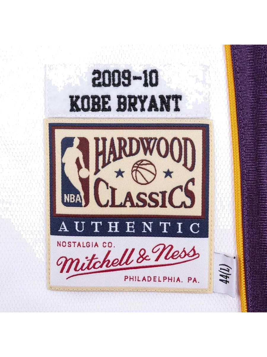 Джерси Mitchell & Ness NBA Kobe Bryant Los Angeles Lakers 2009/10 Jersey #24 — изображение 3 из 3, белый