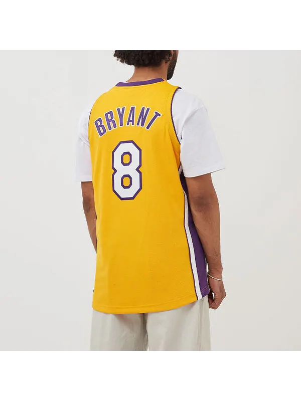 Майка Mitchell & Ness NBA Authentic Jersey 'Los Angeles Lakers - Kobe Bryant 1999-00' — изображение 3 из 3, желтый
