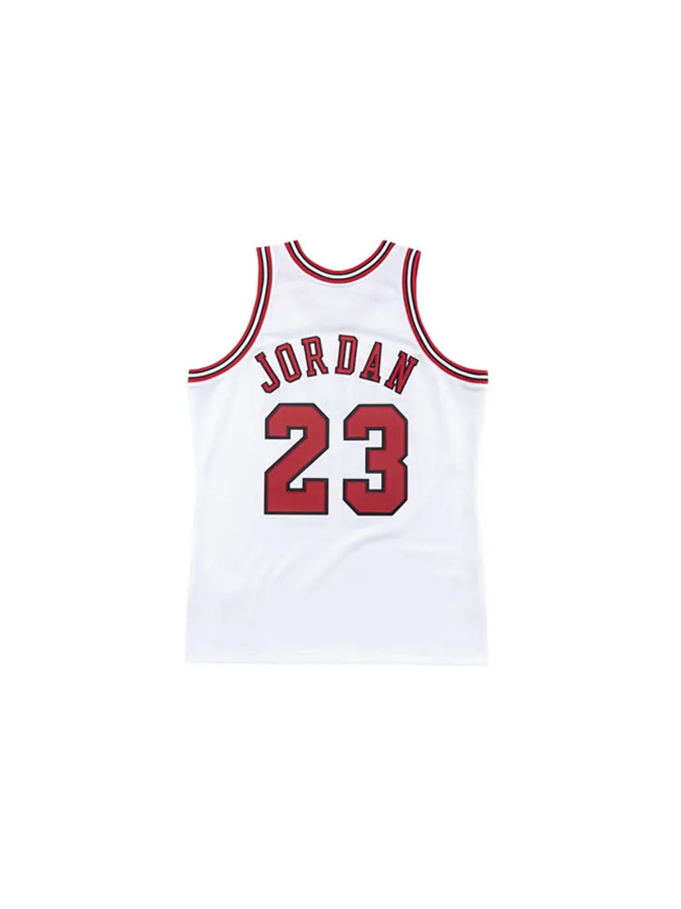 Джерси Mitchell & Ness NBA Authentic Jersey Chicago Bulls 1996-97 Michael Jordan 'White Red' — изображение 2 из 2, белый