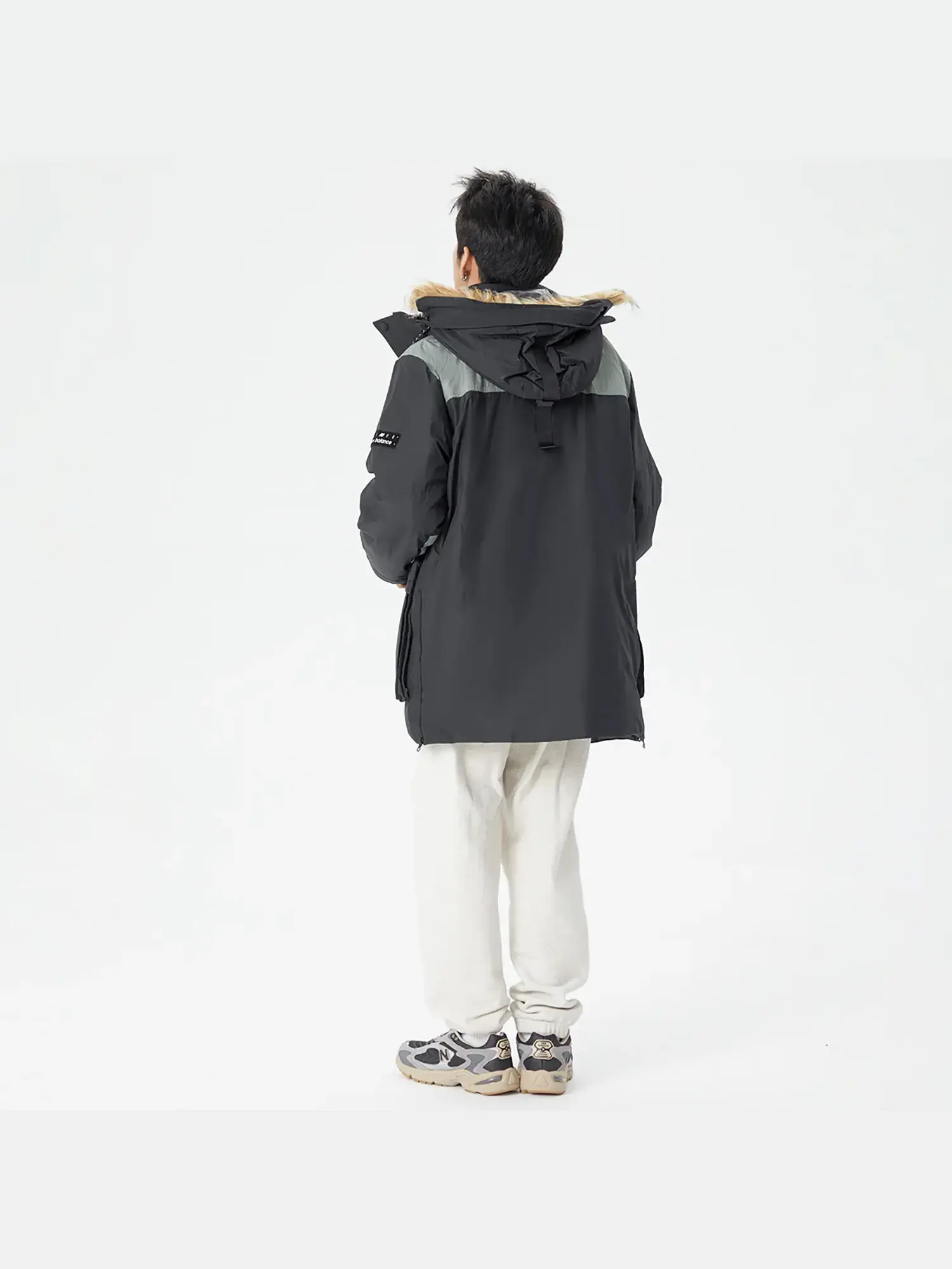 Куртка New Balance Logo Classic Down — изображение 4 из 7, черный