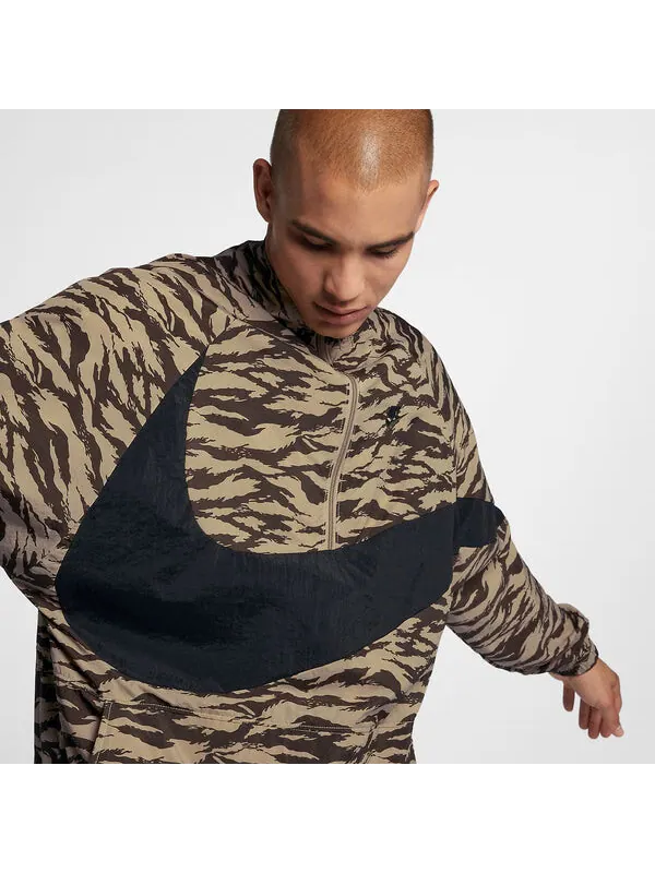 Куртка Nike AOP Swoosh Half Zip Woven Jacket 'Brown' — изображение 2 из 4, коричневый