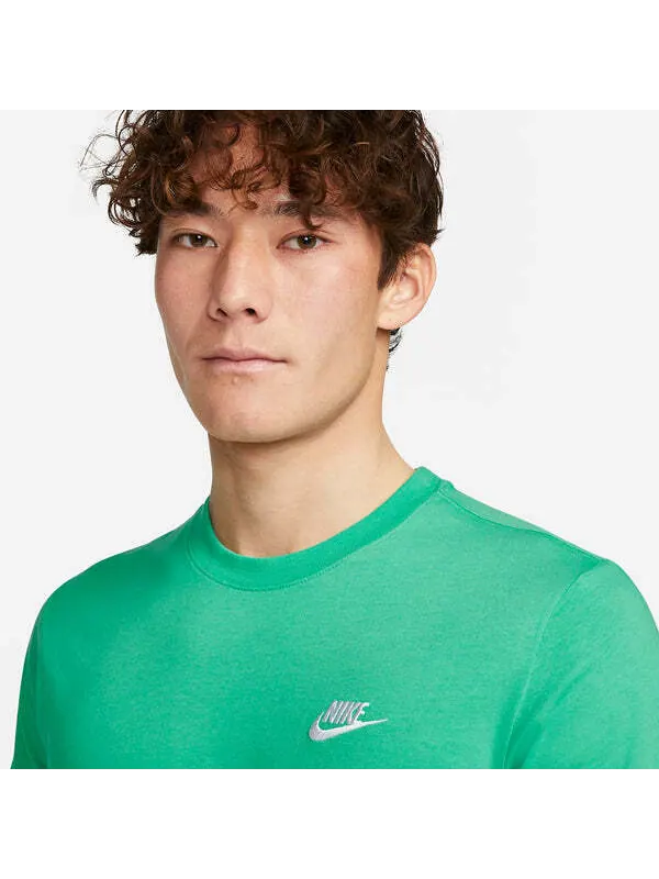 Футболка Nike Sportswear Club T-Shirt 'Green' — изображение 2 из 3, зеленый/мульти