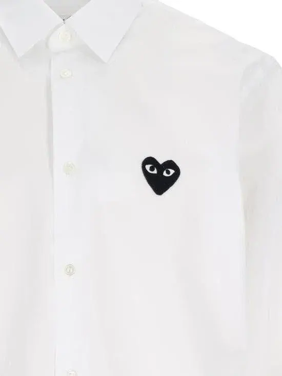 Футболка COMME des GARCONS PLAY FW25 с черным сердцем — изображение 2 из 3, белый