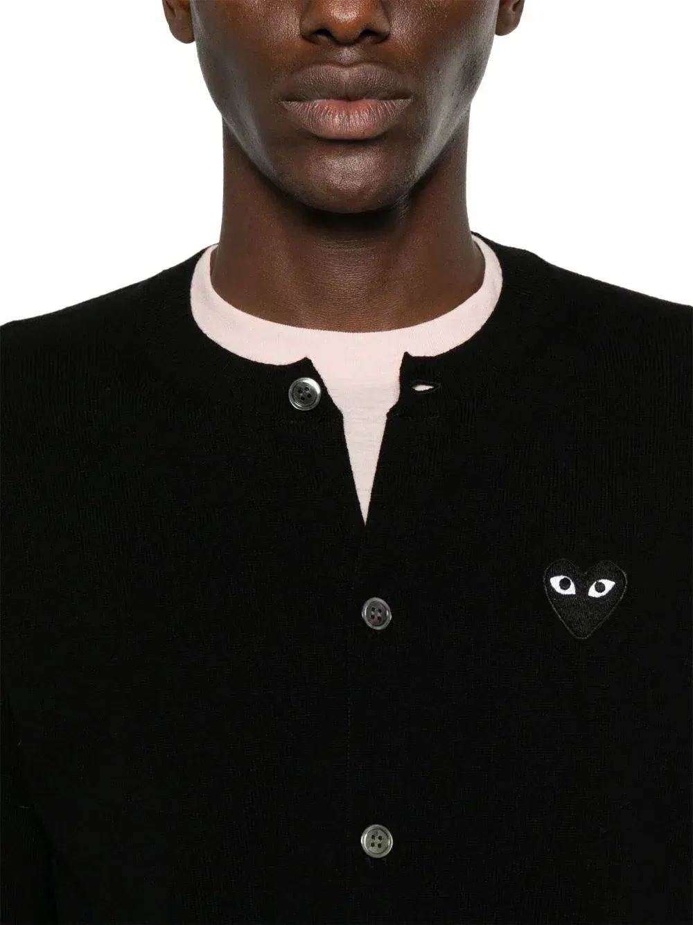 Кардиган «Черное сердце» COMME des GARCONS PLAY FW25 — изображение 4 из 5, черный