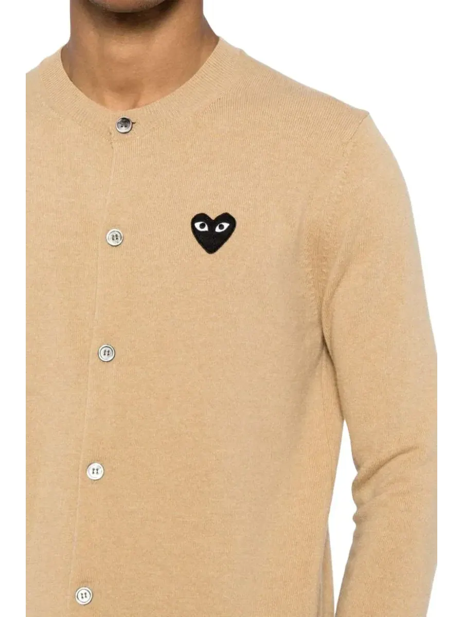Кардиган с эмблемой COMME des GARCONS PLAY FW25, черный, бежевый, AX-N023-051-3 — изображение 5 из 6