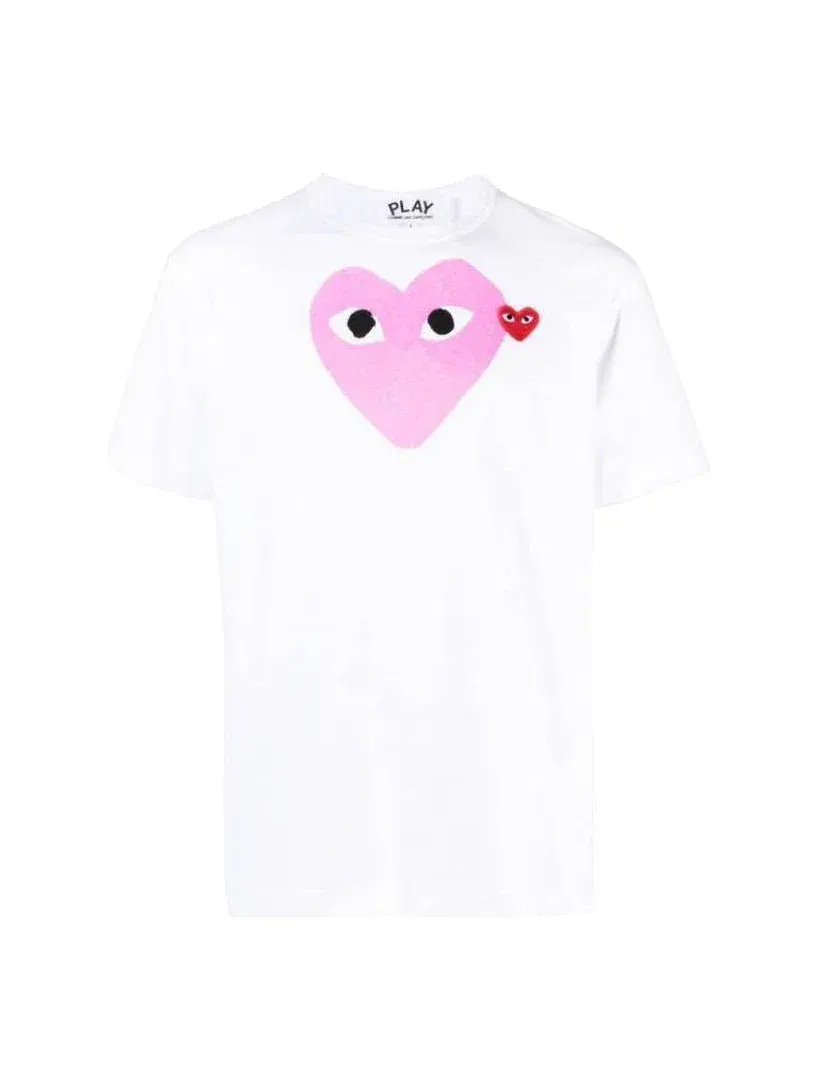 Футболка COMME des GARCONS PLAY SS25 с принтом в виде сердца и красной эмблемы — изображение 1 из 5, розовый