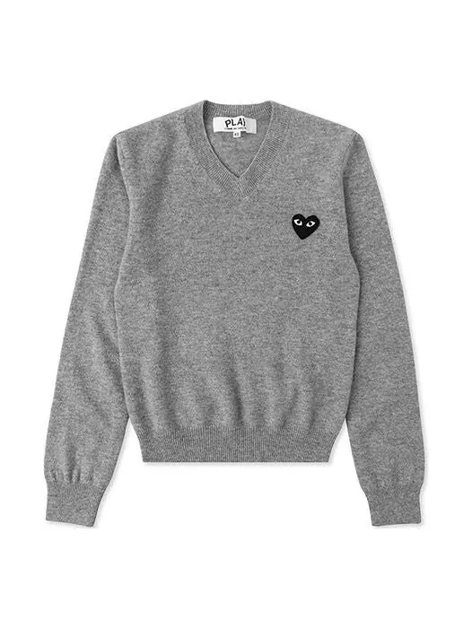 Свитер v-neck pullover black heart 'grey' Comme Des Garcons Play — изображение 1 из 2, серый