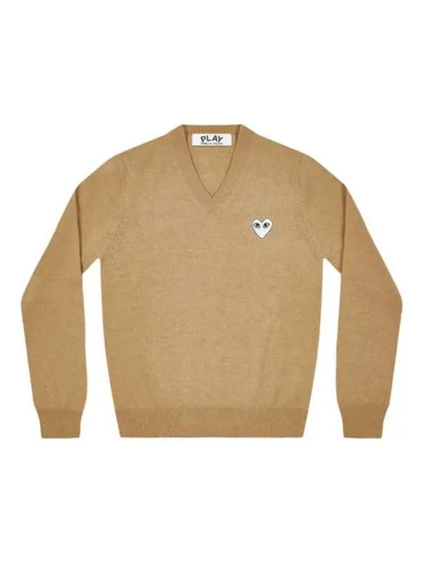 Свитер v-neck pullover white emblem 'camel' Comme Des Garcons Play — изображение 1 из 2, бежевый
