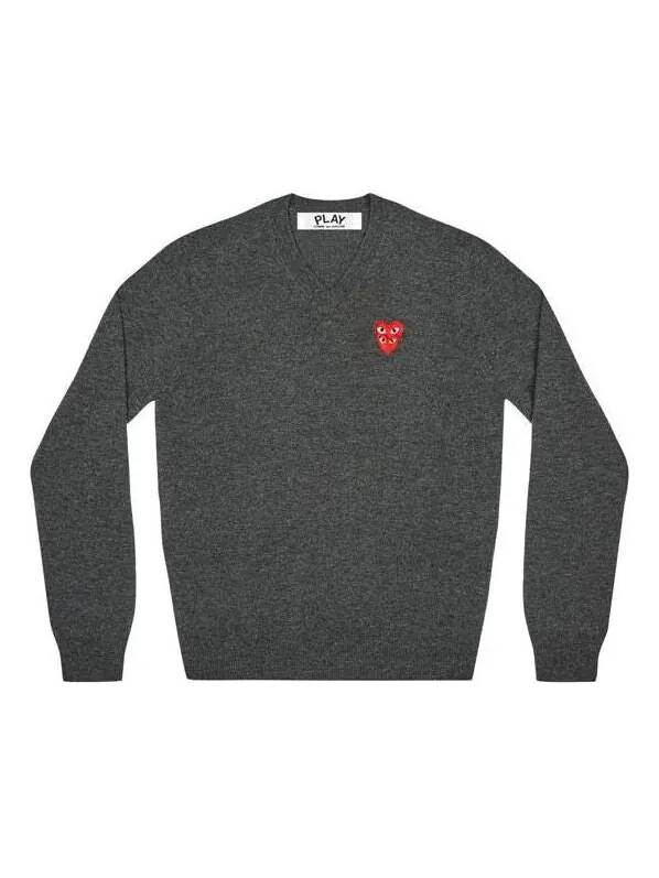 Свитер v-neck pullover red emblem 'grey' Comme Des Garcons Play — изображение 1 из 1, серый