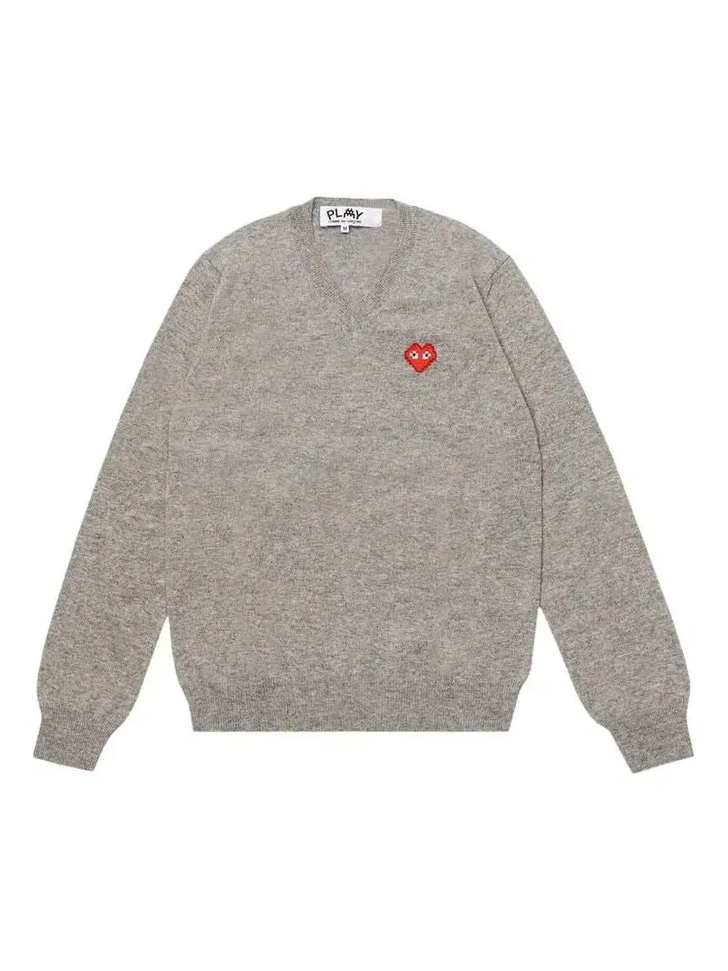 Пуловер COMME des GARCONS PLAY FW25 с V-образным вырезом и принтом в виде сердца — изображение 1 из 1, серый