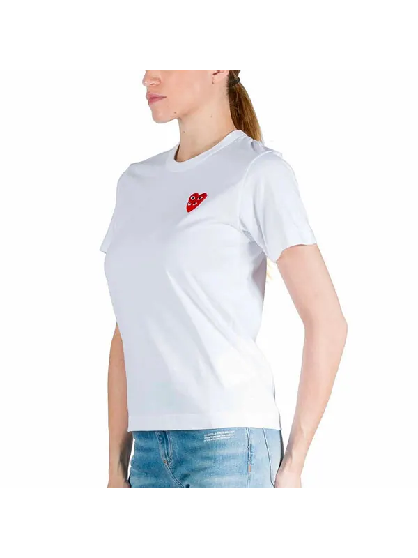 Футболка basic t-shirt red family heart 'white' Comme Des Garcons Play — изображение 3 из 4, белый