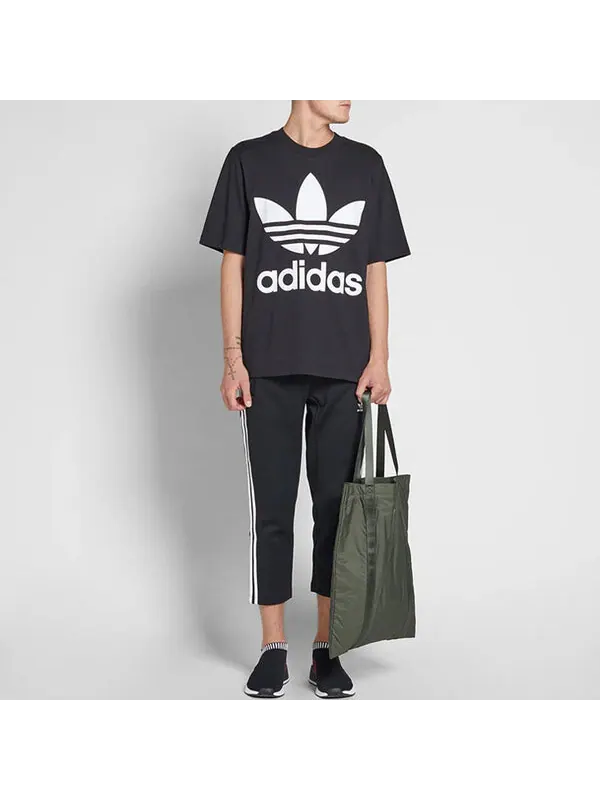 Футболка оригинальные с логотипом повседневные спортивные мужские Adidas — изображение 3 из 4, черный