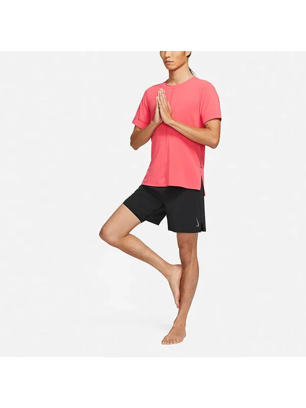 Футболка yoga dri-fit sports quick dry short sleeve red light red Nike — изображение 3 из 4, светлый красный