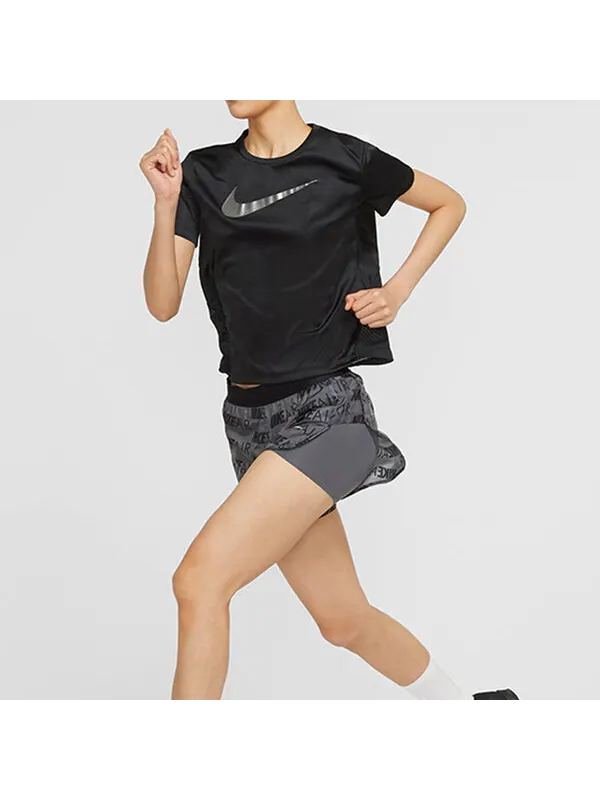 Футболка round neck short sleeve running black Nike — изображение 3 из 4, черный