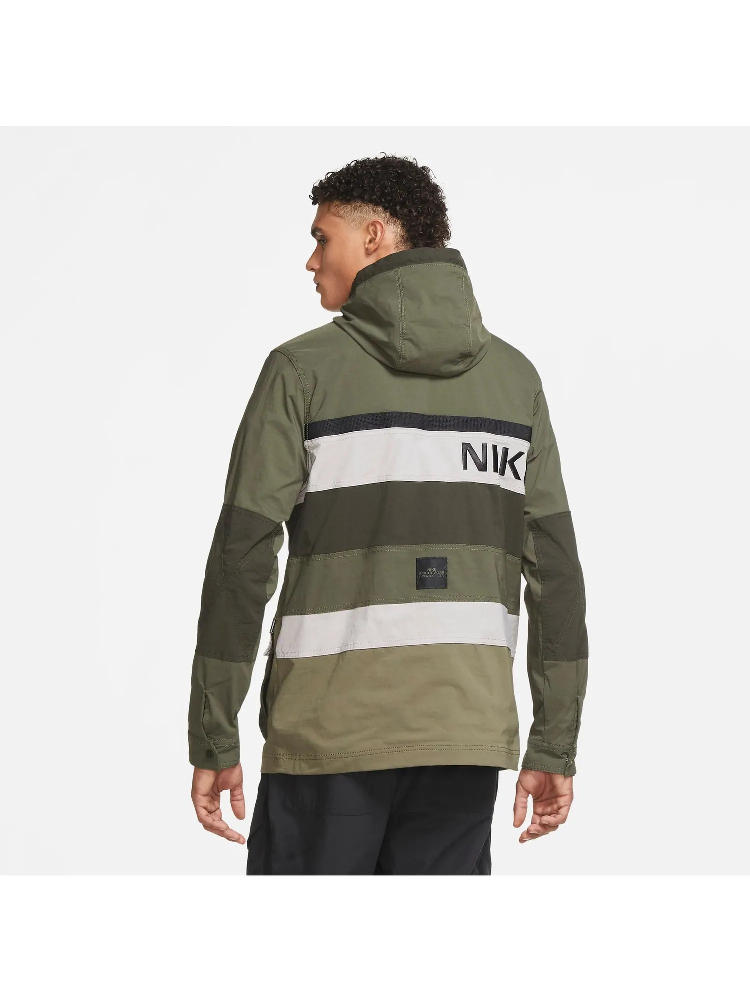 Куртка Nike Hype Hike Jacket 'Green Black' — изображение 2 из 5, зеленый