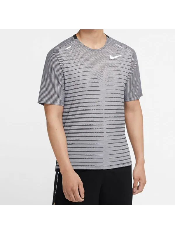 Футболка techknit future fast running с круглым вырезом и коротким рукавом Nike — изображение 4 из 4, черный / белый