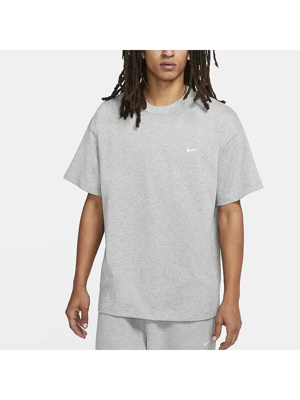 Футболка Nike Solo Swoosh Small Label Logo Solid Color Sports Round Neck Short Sleeve Gray — изображение 2 из 4, серый