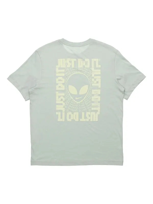 Футболка sportswear alien printing short sleeve grass green Nike — изображение 1 из 4, зеленый
