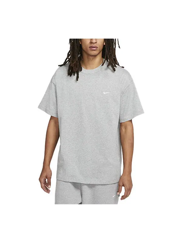 Футболка men's lab solo swoosh basic sports short sleeve dark gray t-shirt Nike — изображение 1 из 2, темный серый